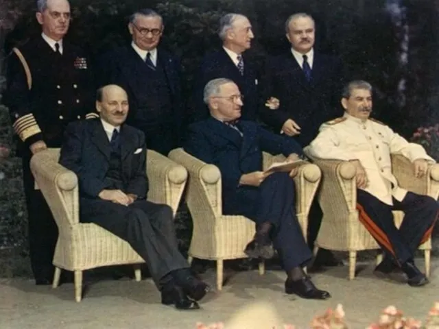 17 июля-2 августа 1945г. в Потсдаме состоялась последняя встреча «Большой тройки». Было