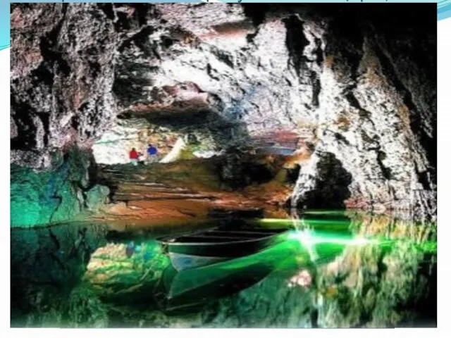 В горах часто образуются пещеры, по которым протекают подземные реки, температура воды