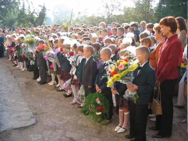 1 сентября 2004 года в школе № 1 города Беслана начинался торжественно.