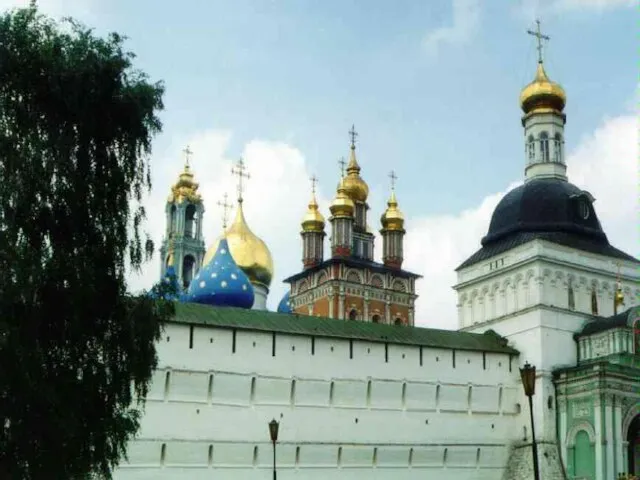 После посещения Троице-Сергиева монастыря Иван Грозный направился в свою летнюю резиденцию -